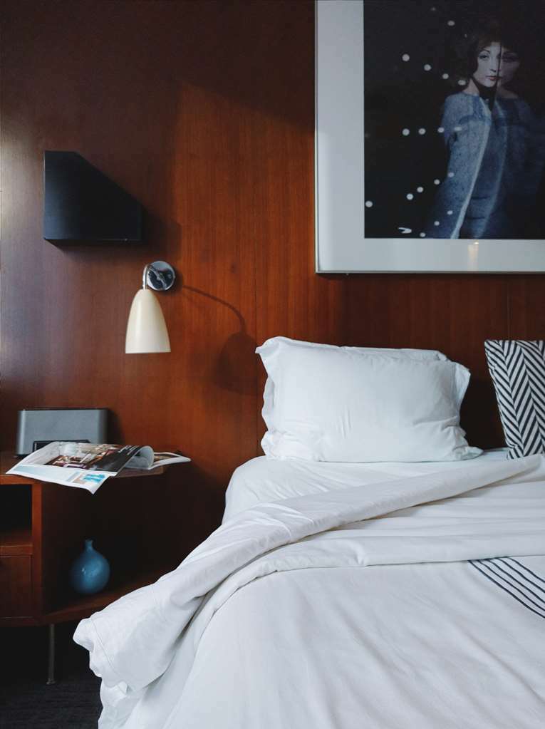 6 Columbus Central Park Hotel New York City Room photo
